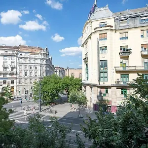 Bpr The Golden Astoria With Balcony And A/c Budapest